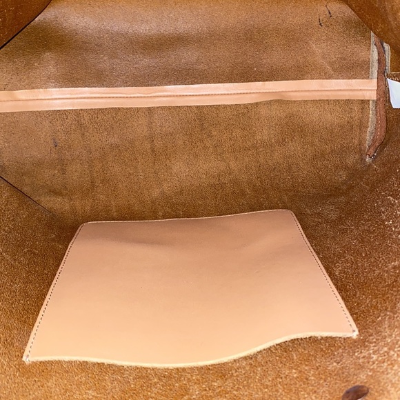 FEED Project Tote Camel Leather Shopping Bag - FEED a 100 - Picture 11 of 12